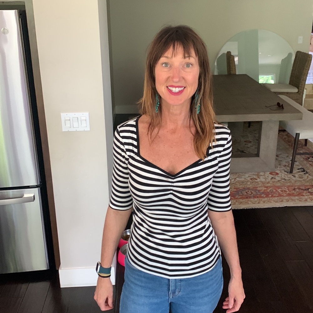 Black and white fitted stretch top by bell bunny